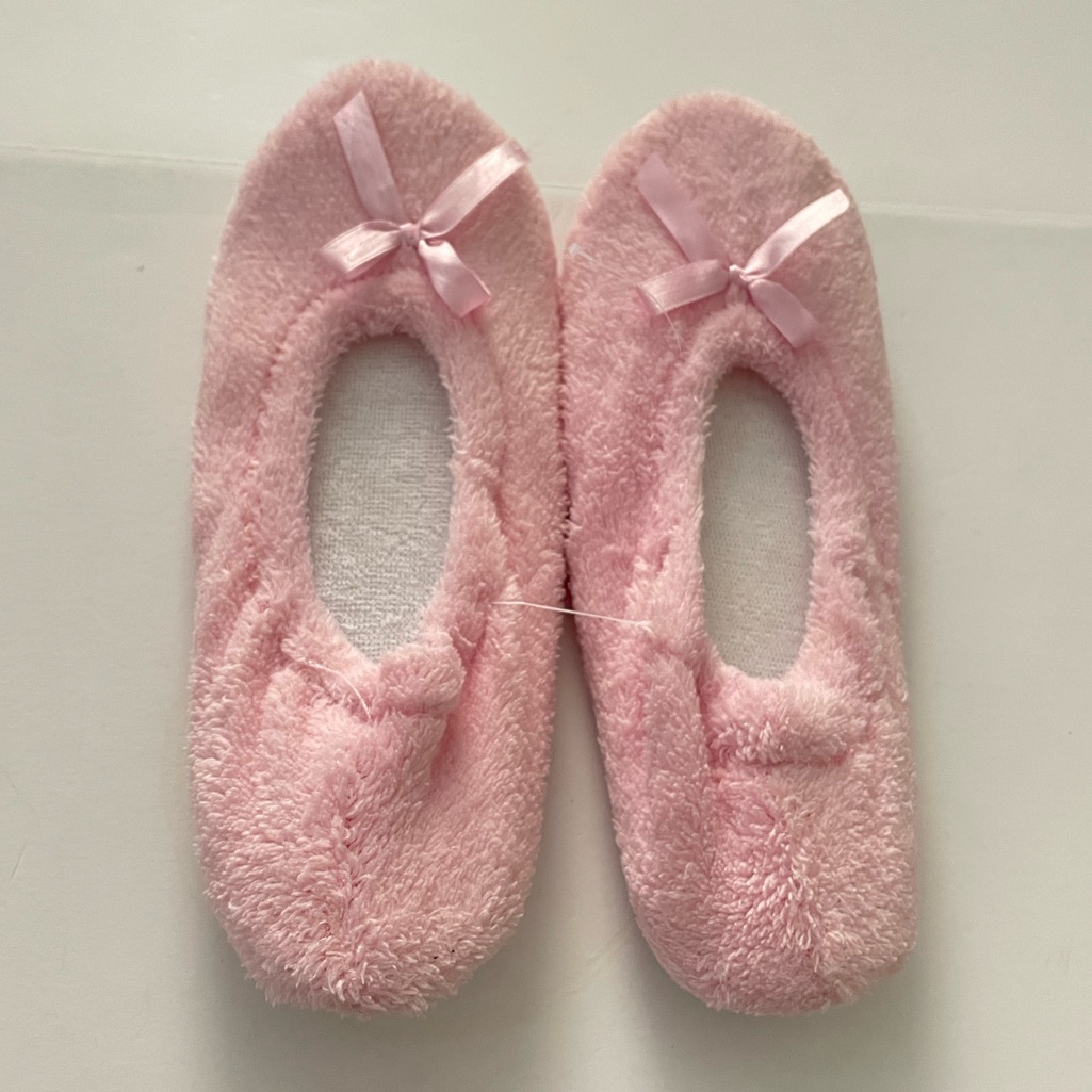Women Pink Slippers Medium (7-8)